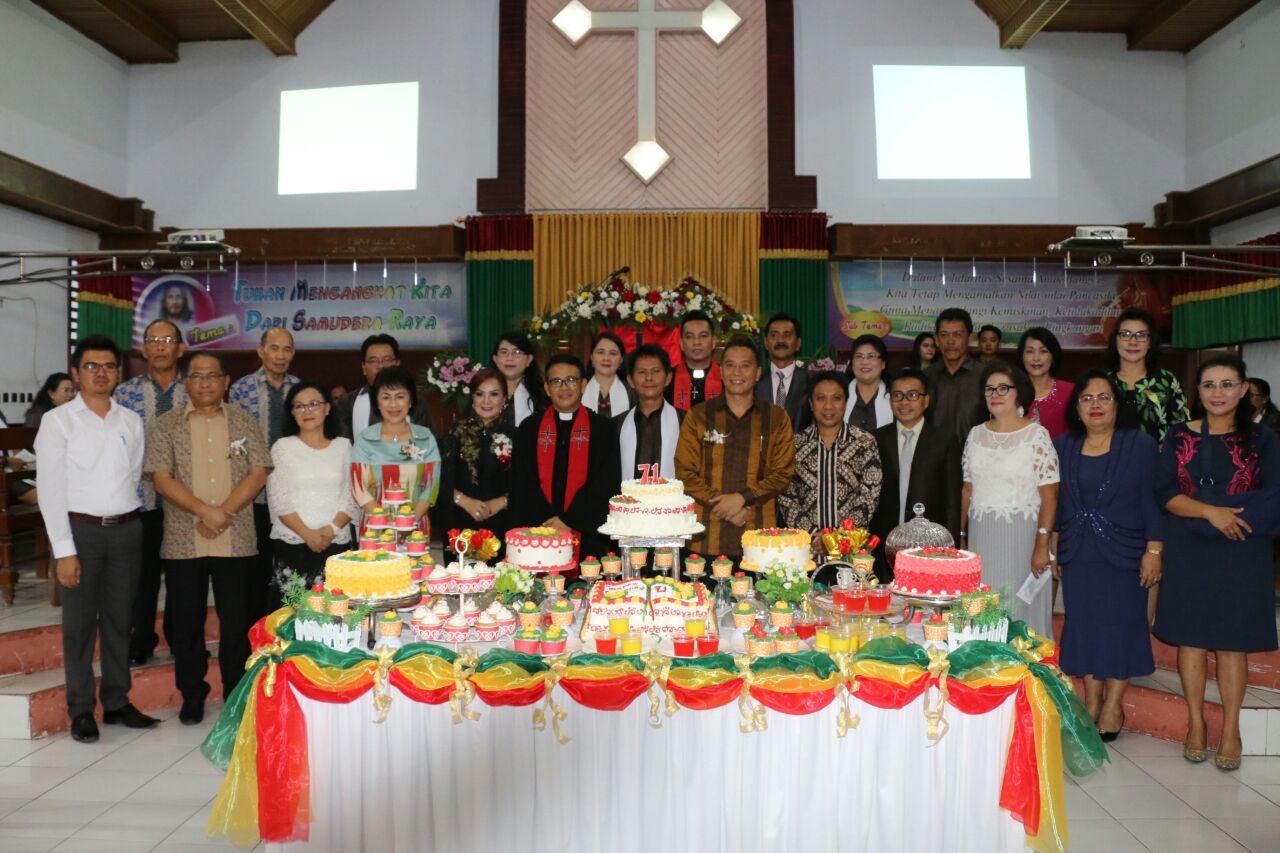 Eman-Sompotan Hadiri HUT Jemaat GMIM Bait-Lahim Talete Satu ke-71