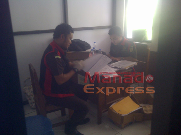 Telusuri Kasus Liandok, Satgasus Kejagung Geledah Kantor Disnakertransos