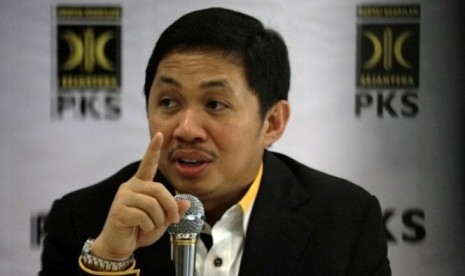  Anis Matta: Kami Bukan Orang Suci!