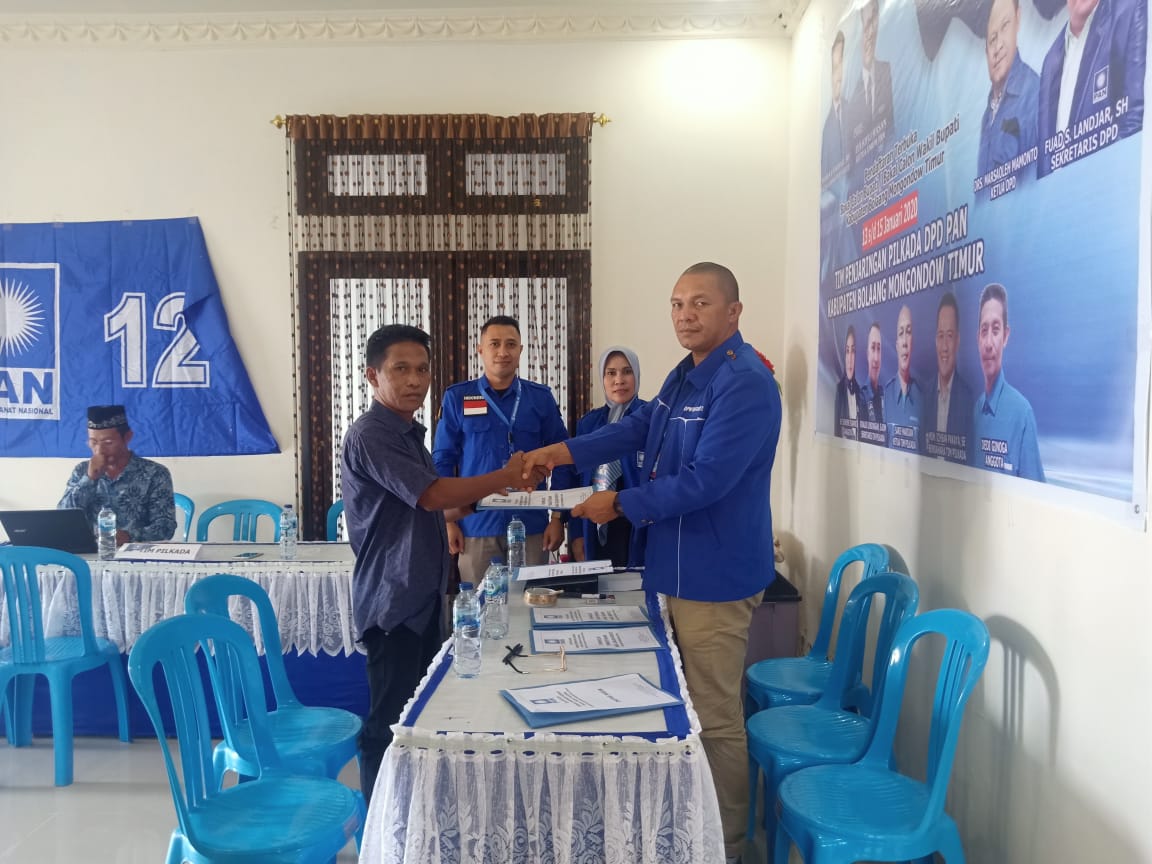 Pusran Beeg Ambil Formulir Pendaftaran Calon Bupati di PAN