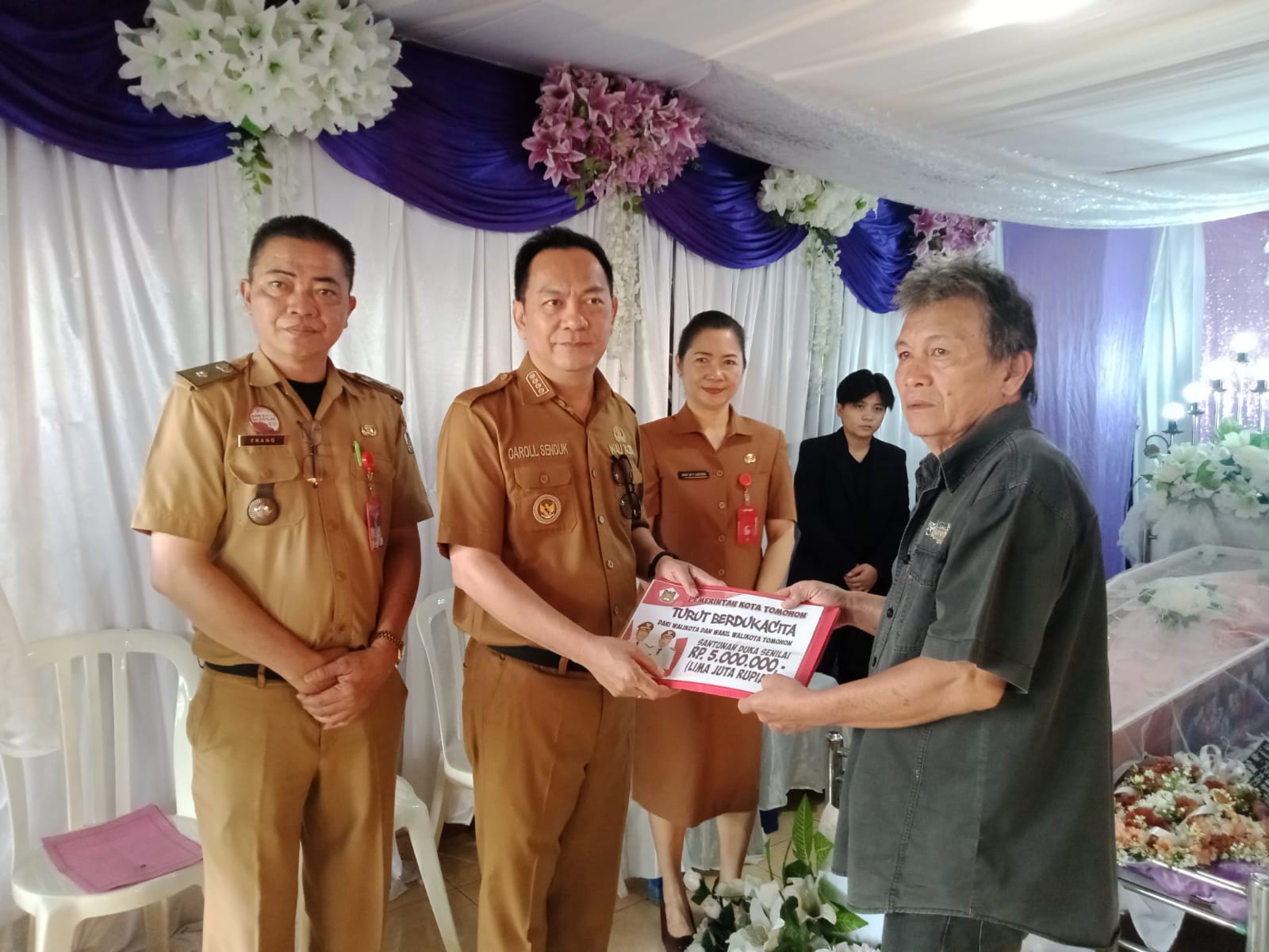 Senduk dan Karundeng Melayat di 3 Rumah Duka