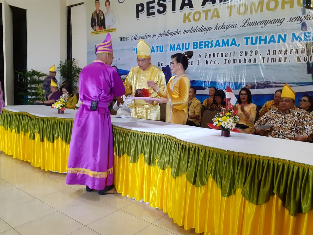 Pesta Adat Tulude Pertama di Kota Tomohon Berlangsung Penuh Makna