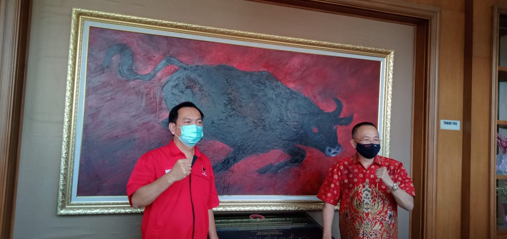 Genggam SK PDIP, Carol-Wenny Bertarung di Pilkada Tomohon