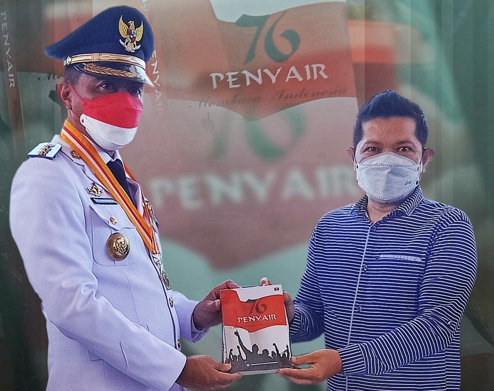 Serahkan Buku 76 penyair dari 34 Provinsi, Jamal Minta Instansi Terkait Dukung Karya Anak Boltim