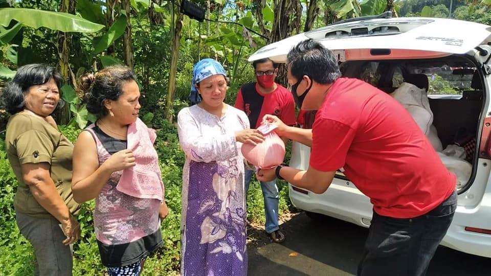 Prihatin Dampak Covid-19, Sualang Terus Salurkan Bantuan Untuk Masyarakat