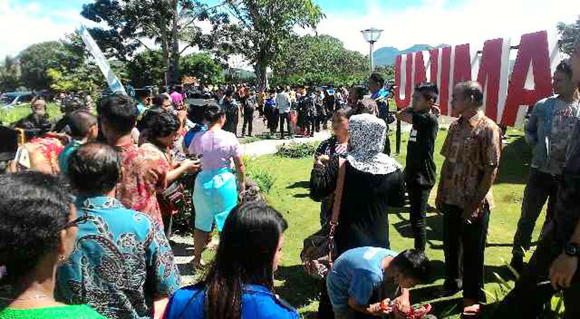 Unima Lepas 524 Wisudawan