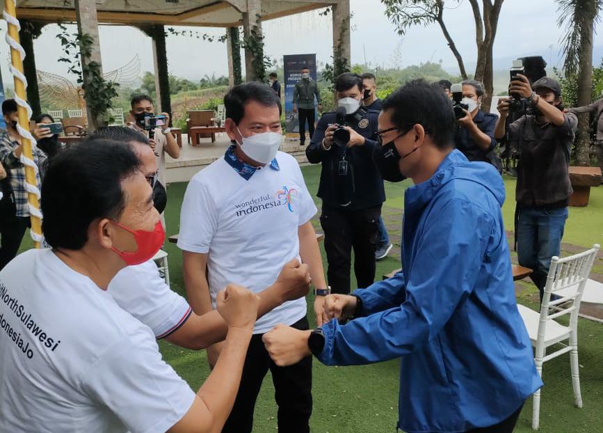 Bersua Sandiaga Uno, Tumbelaka Paparkan Potensi Wisata Minahasa