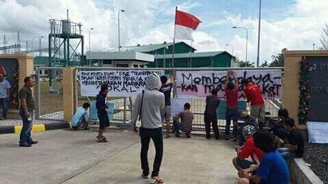 Puluhan Warga Demo di PLTP Lahendong Unit 5 dan 6