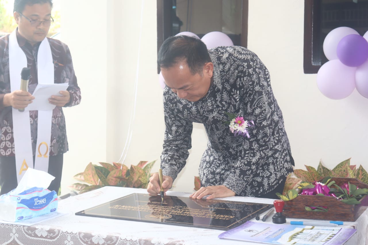 Caroll Senduk Resmikan Kantor GMIM Wilayah Tomohon 4