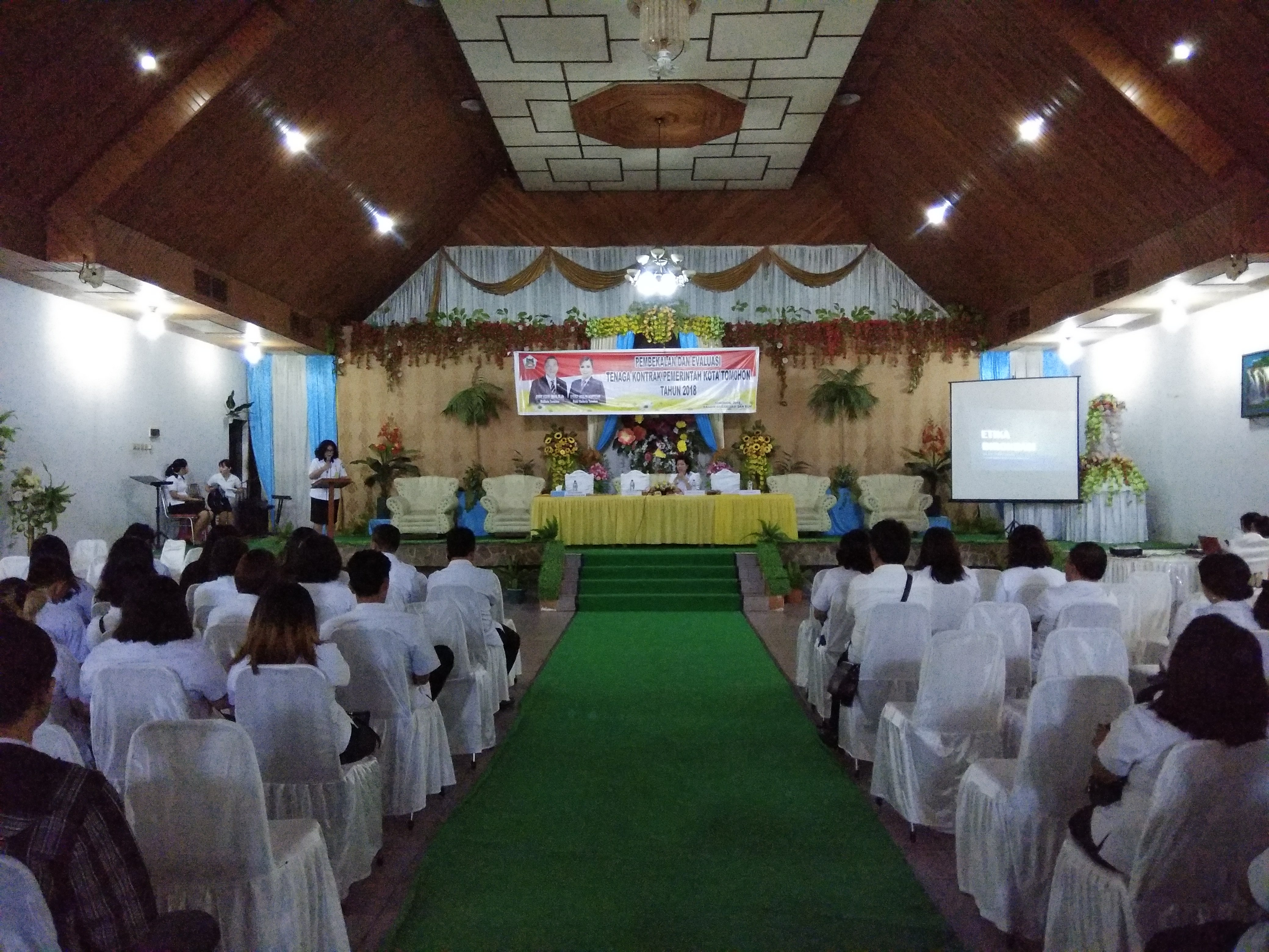 Pembekalan Dan Evaluasi Tenaga Kontrak Pemkot Tomohon 