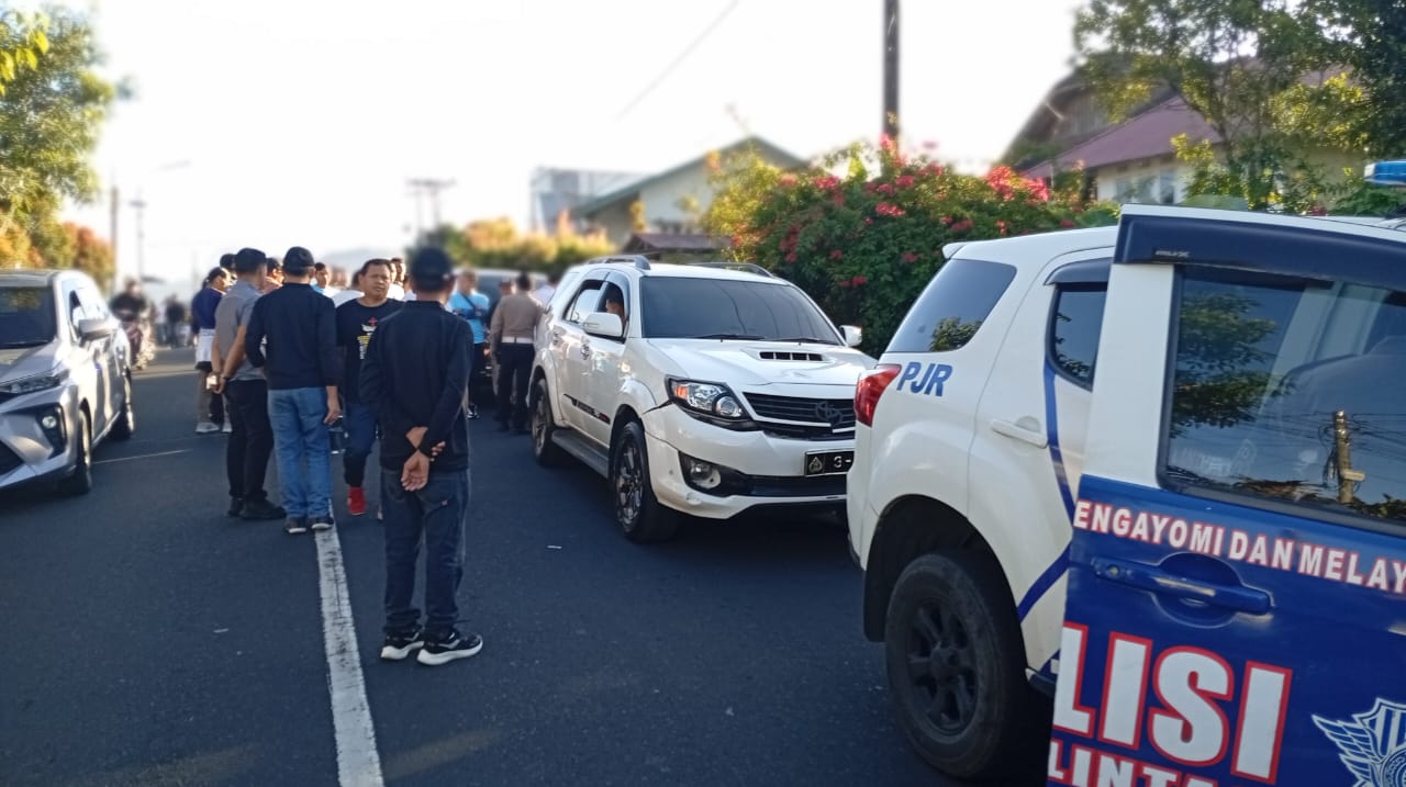 Iring-iringan Polisi Terlibat Lakalantas Tomohon, Satu Pemotor Jadi Korban
