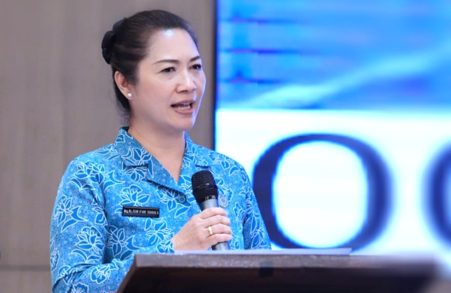 JeandArc Karundeng Hadiri HUT Orang Tertua di Tomohon