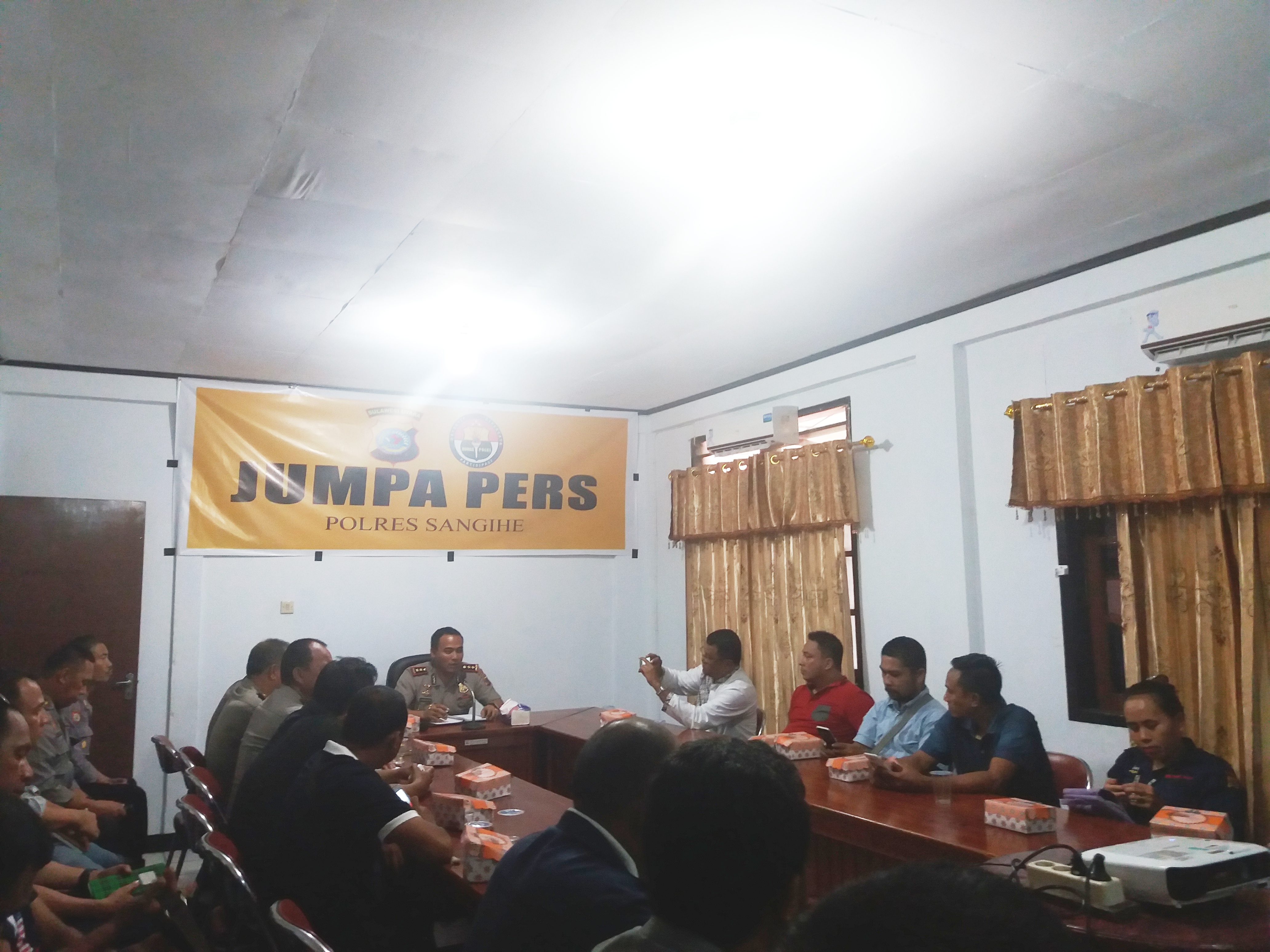 Kapolres Sangihe Coffee Morning Bersama Media