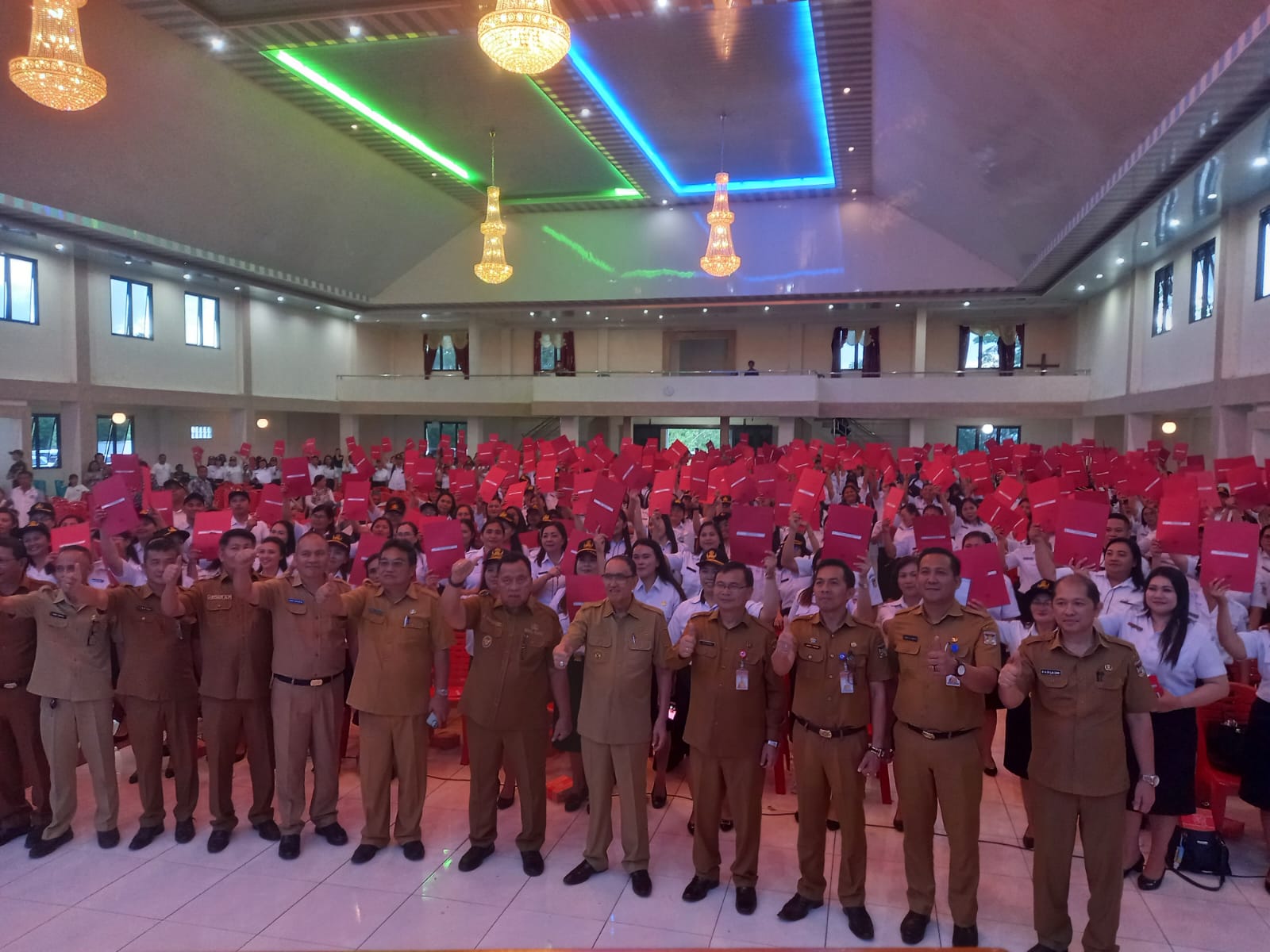 416 Tenaga Pendidik di Kabupaten Minahasa Terima SK Pengangkatan P3K 