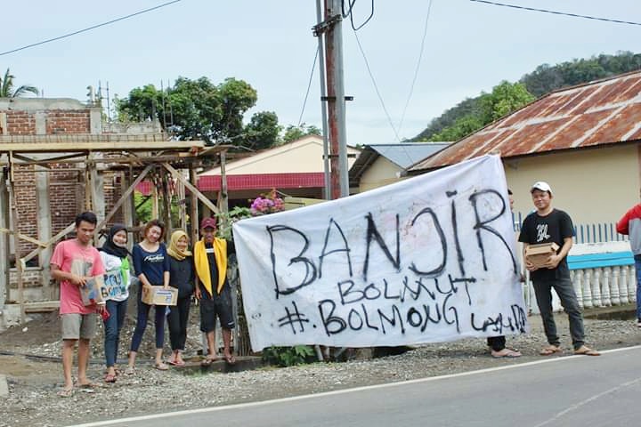 Bantu Korban Bencana, Puluhan Pemuda Boltim Galang Bantuan