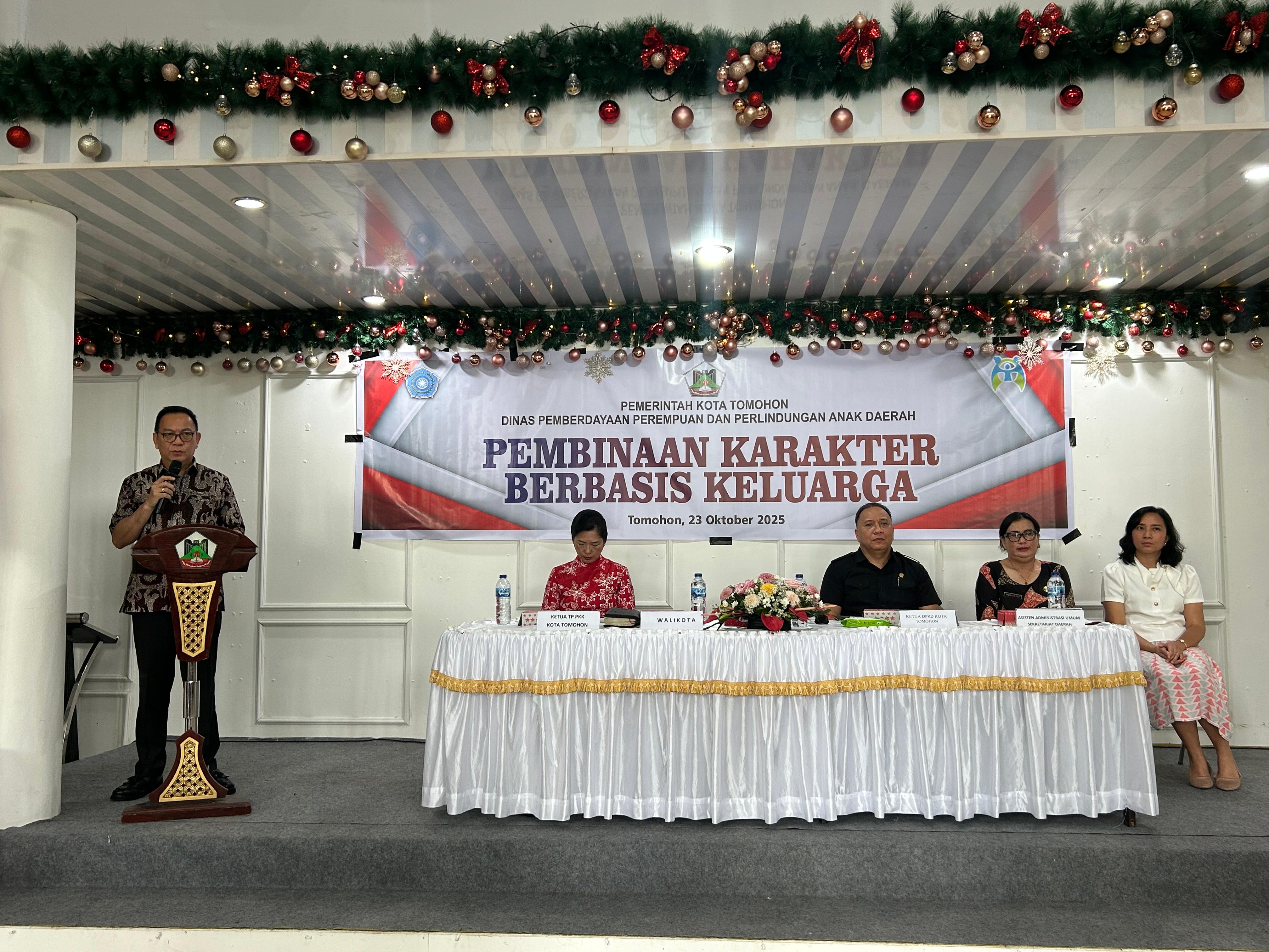 Caroll Buka Pembinaan Karakter Keluarga
