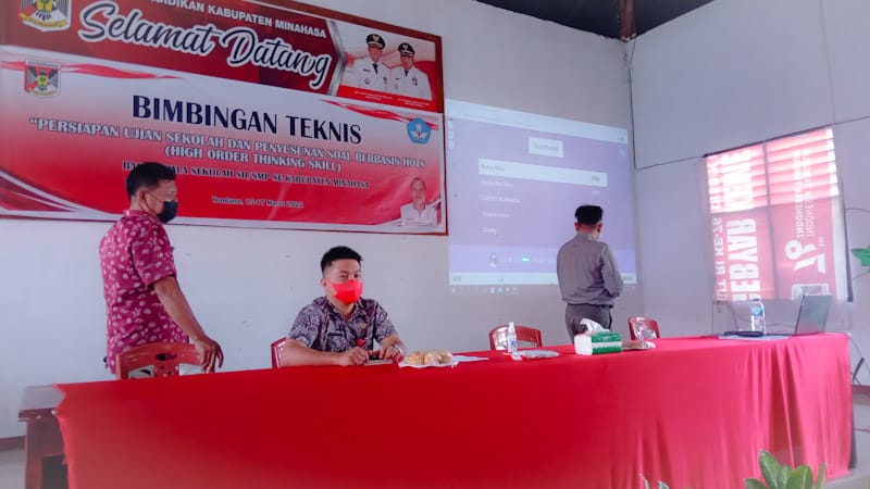 Ratusan Kepsek SD-SMP di Minahasa Dibekali HOTS
