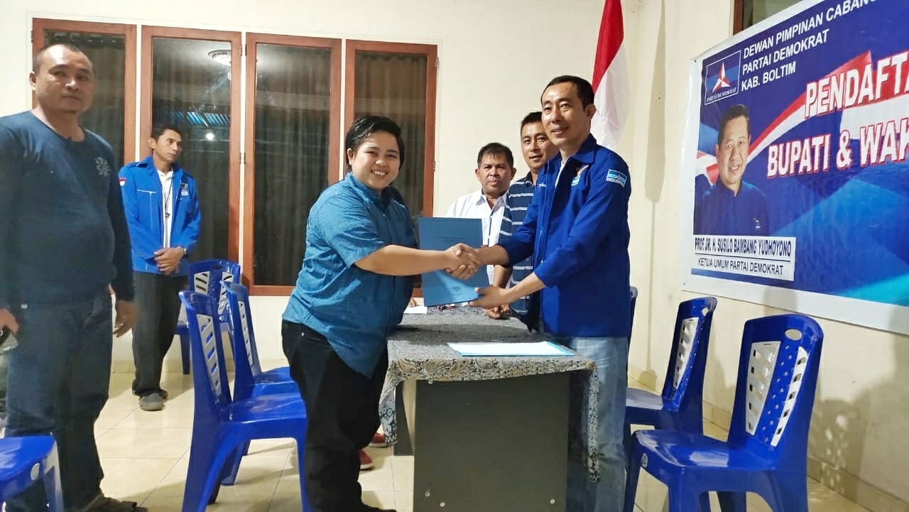 Amalia Mendaftar Calon Bupati di Partai Demokrat