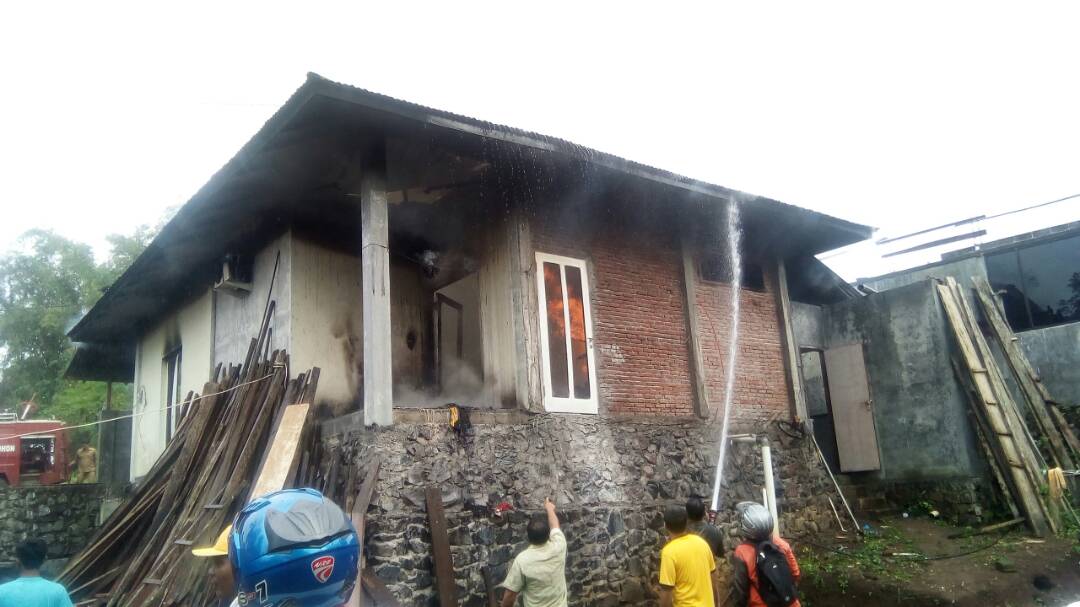 Rumah di Kamasi Dilalap Si Jago Merah