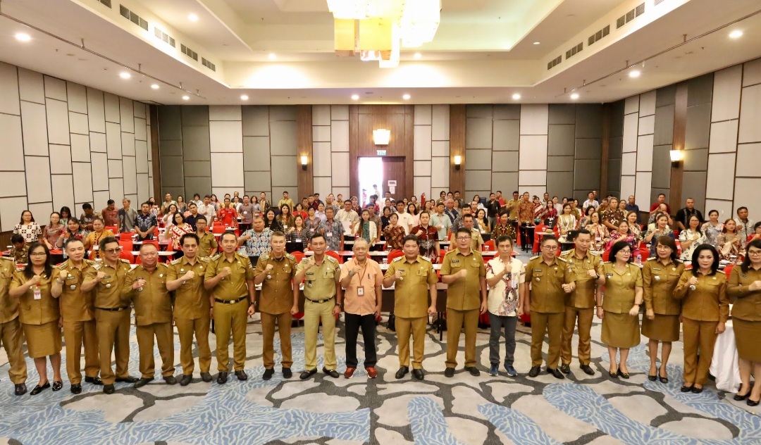 Pj Bupati Jemmy Kumendong Buka Kegiatan Percepatan Pendaftaran BUMDes dan FGD Penurunan Stunting di Hotel Mercure
