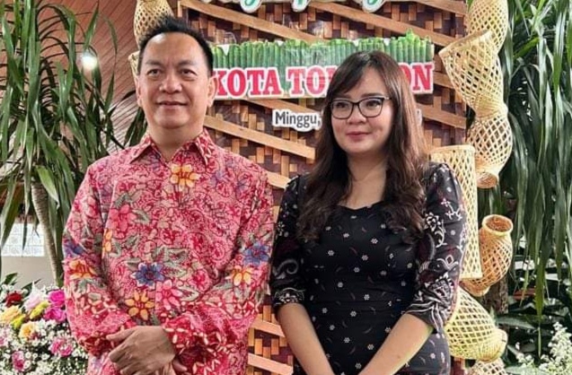 Caroll-Sendy Siap Daftar di KPU Tomohon