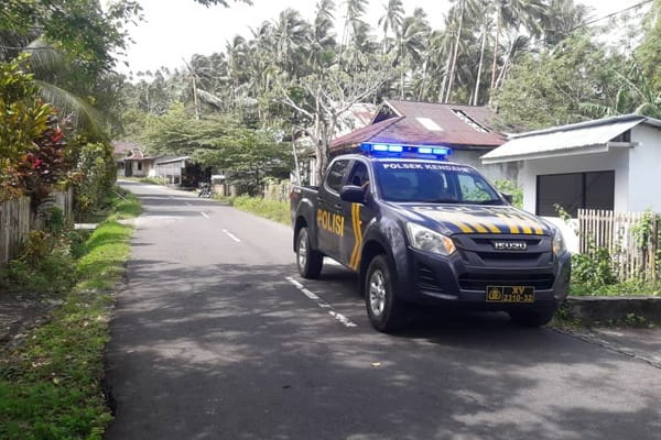 Polsek Kendahe Keliling Sosialisasikan Maklumat Kapolri