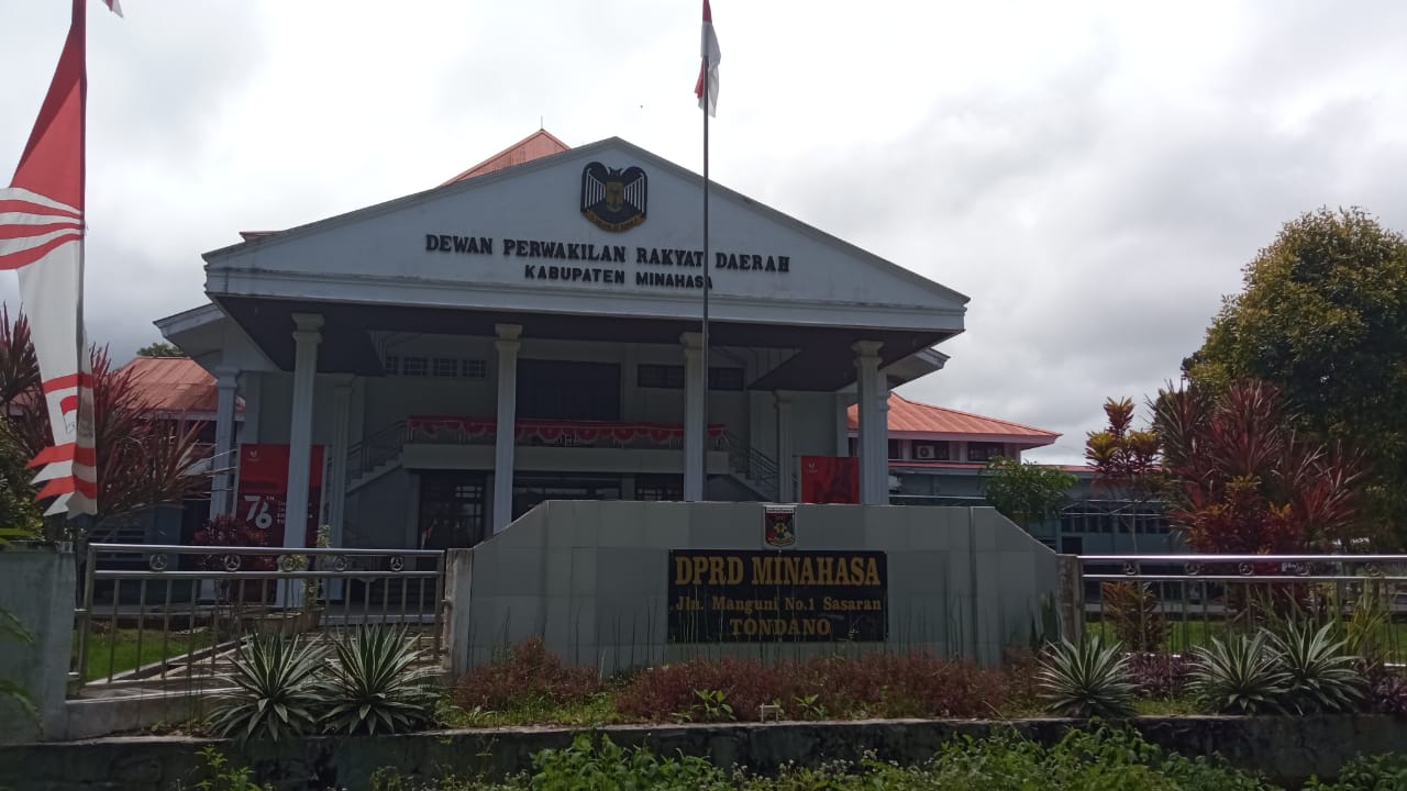 Gedung Rakyat Kosong, DPRD Minahasa Disorot