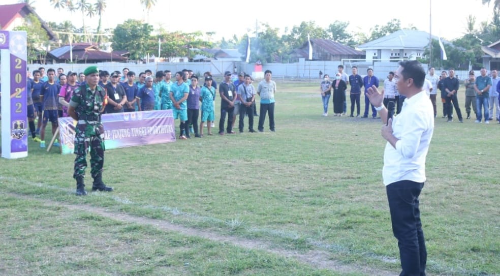 Buka Turnamen Sepak Bola Bupati Cup, Sachrul Ingatkan Sportivitas 