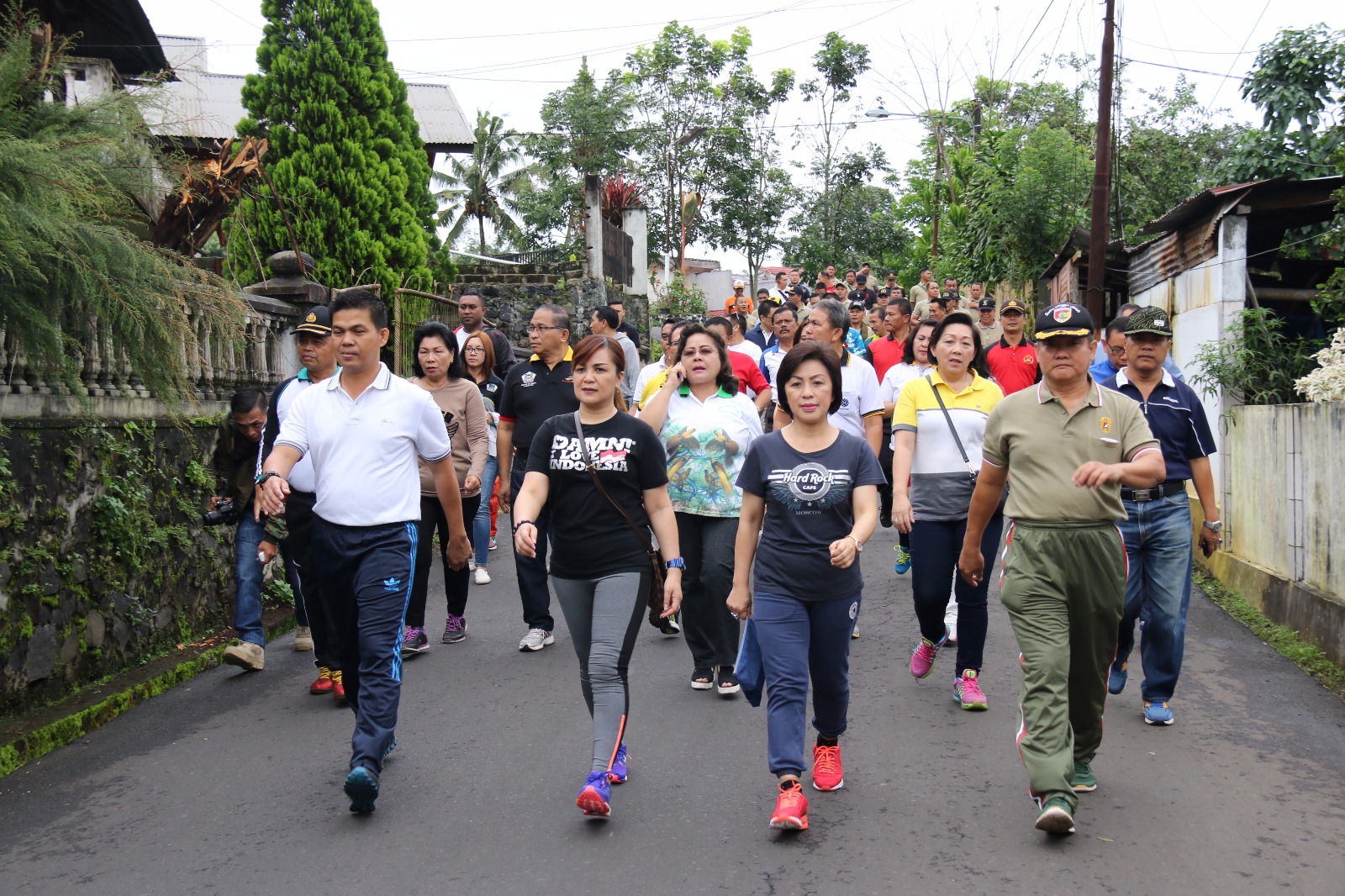 Pemkot Olahraga Bersama dengan Polres Tomohon