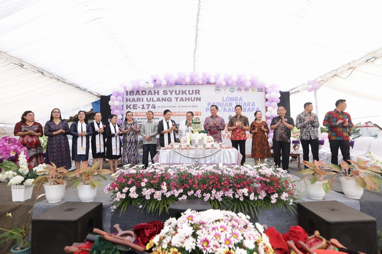 Pemkot Beri Dana Hibah Buat GMIM Damai Sejahtera Lahendong