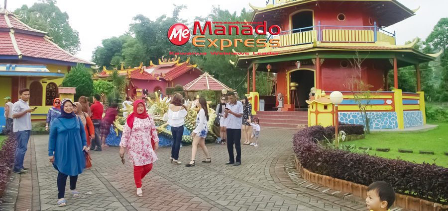 Wisatawan Asing �Serbu� Vihara Surya Dharma Kakaskasen