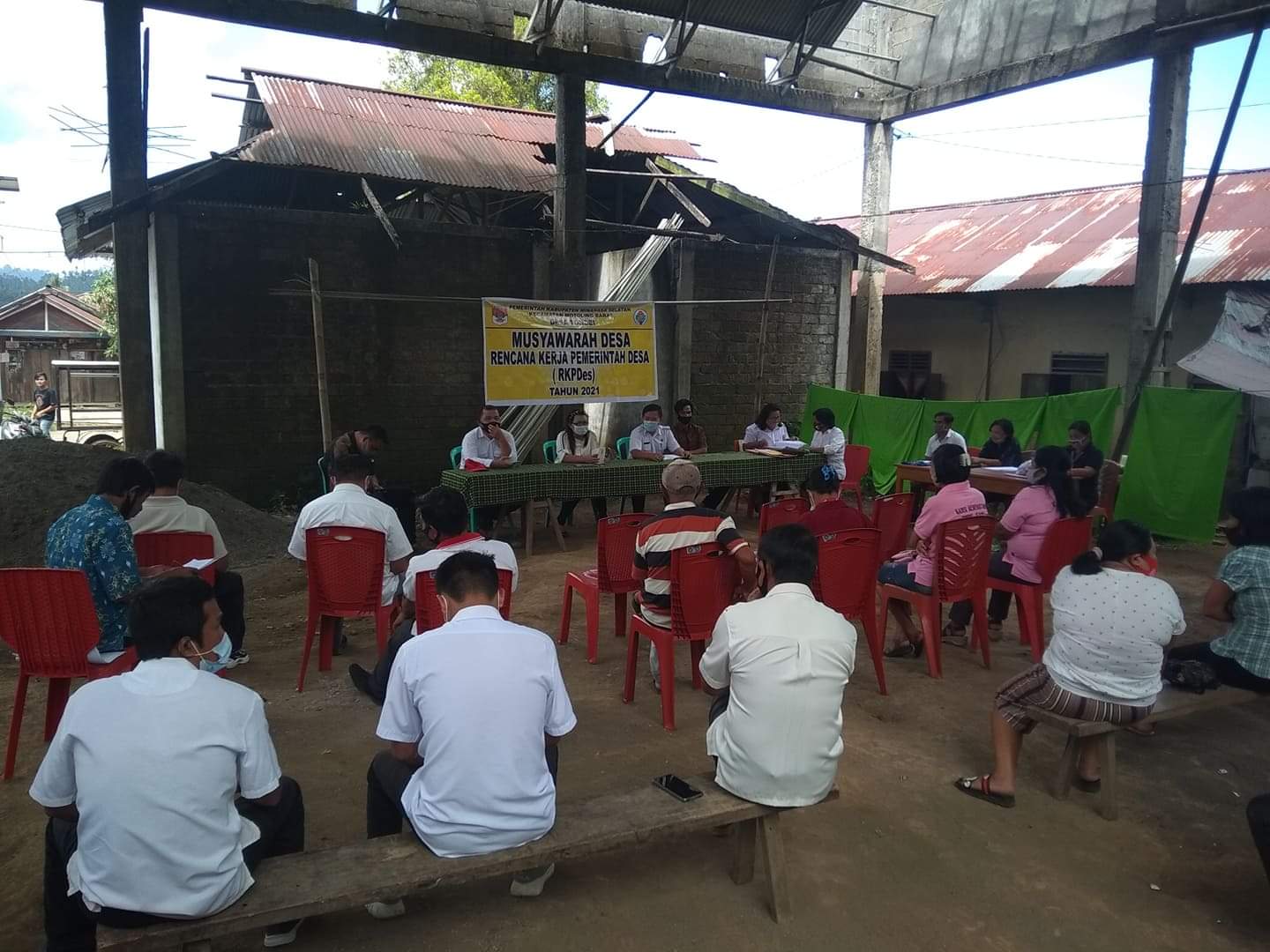 Musdes Memanas, Bupati Minsel Diminta Berhentikan Hukum Tua Tondei Satu