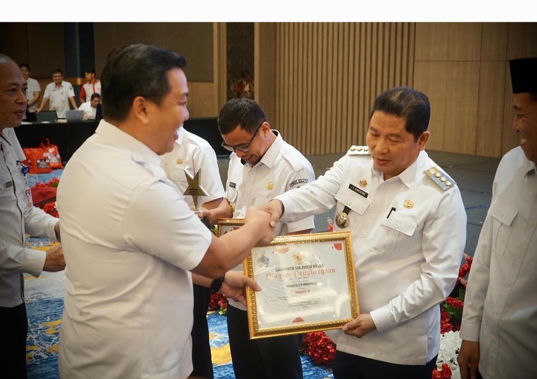 Ikuti Rakorev, Pj Bupati Jemmy Kumendong Terima Penghargaan Penurunan Stunting Tahun 2023