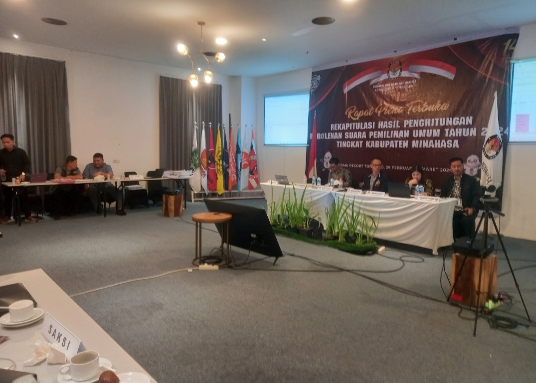6 Hari Pleno Rekapitulasi Penghitungan Suara Kabupaten Minahasa Tuntas
