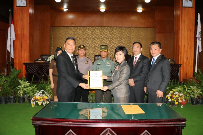 Legislator Kota Bunga Rekom LKPJ Wali Kota Tomohon 2016