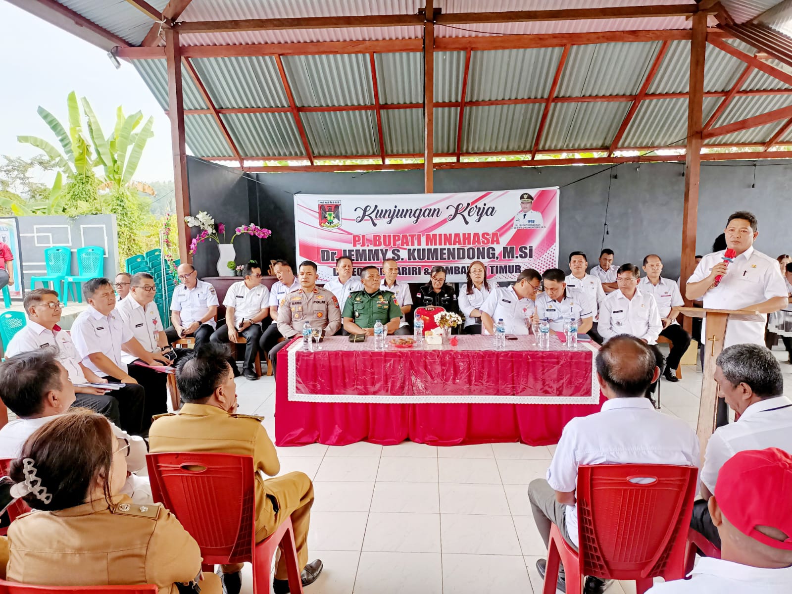 Lagi, Penjabat Bupati Jemmy Kumendong Lakukan Kunker 3 Kecamatan di Minahasa Bagian Barat