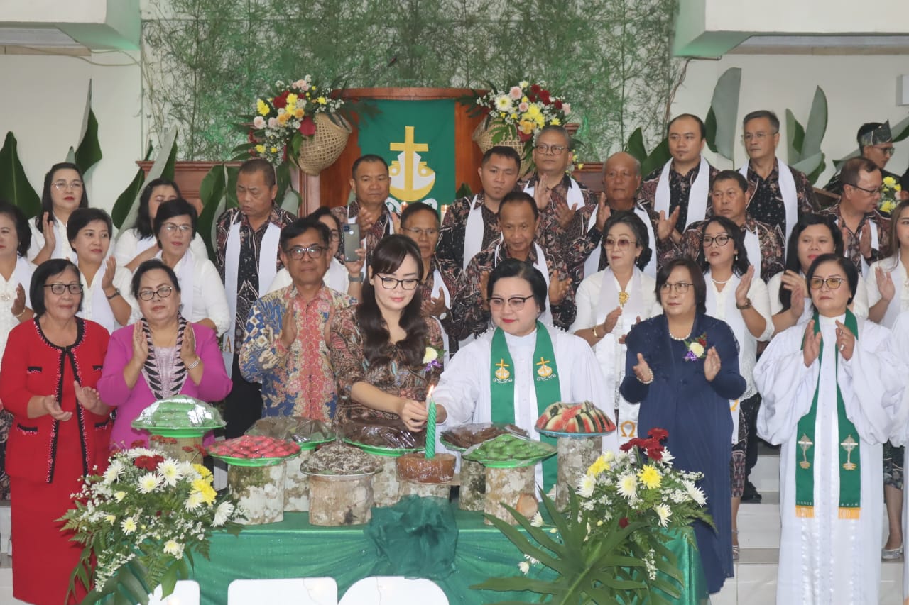 Wawali Rumajar Hadiri HUT ke-178 GMIM Baitani Matani