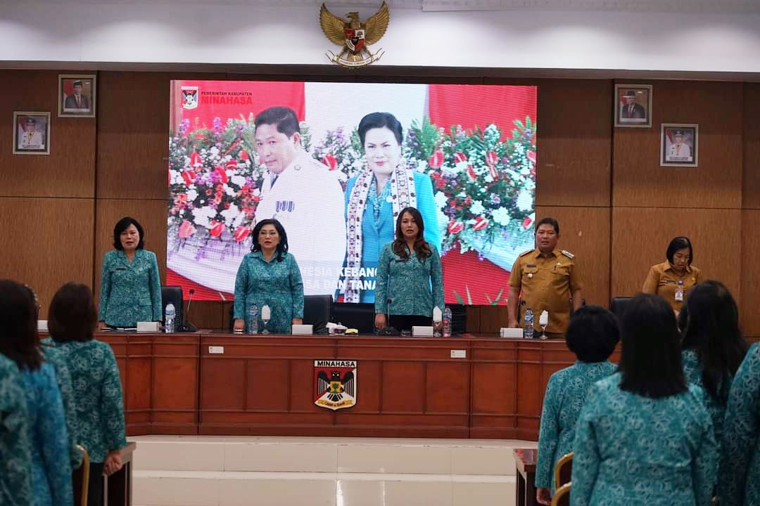 PKK Minahasa Gelar Pembinaan dan Evaluasi Program Kegiatan di Tahun 2023 dan Pemberian Bantuan Panstove