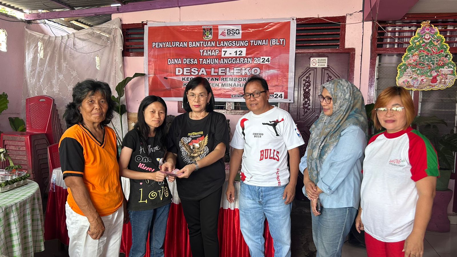 Pemdes Leleko Salurkan BLT Tahap 3 dan 4 Kepada 54 KPM