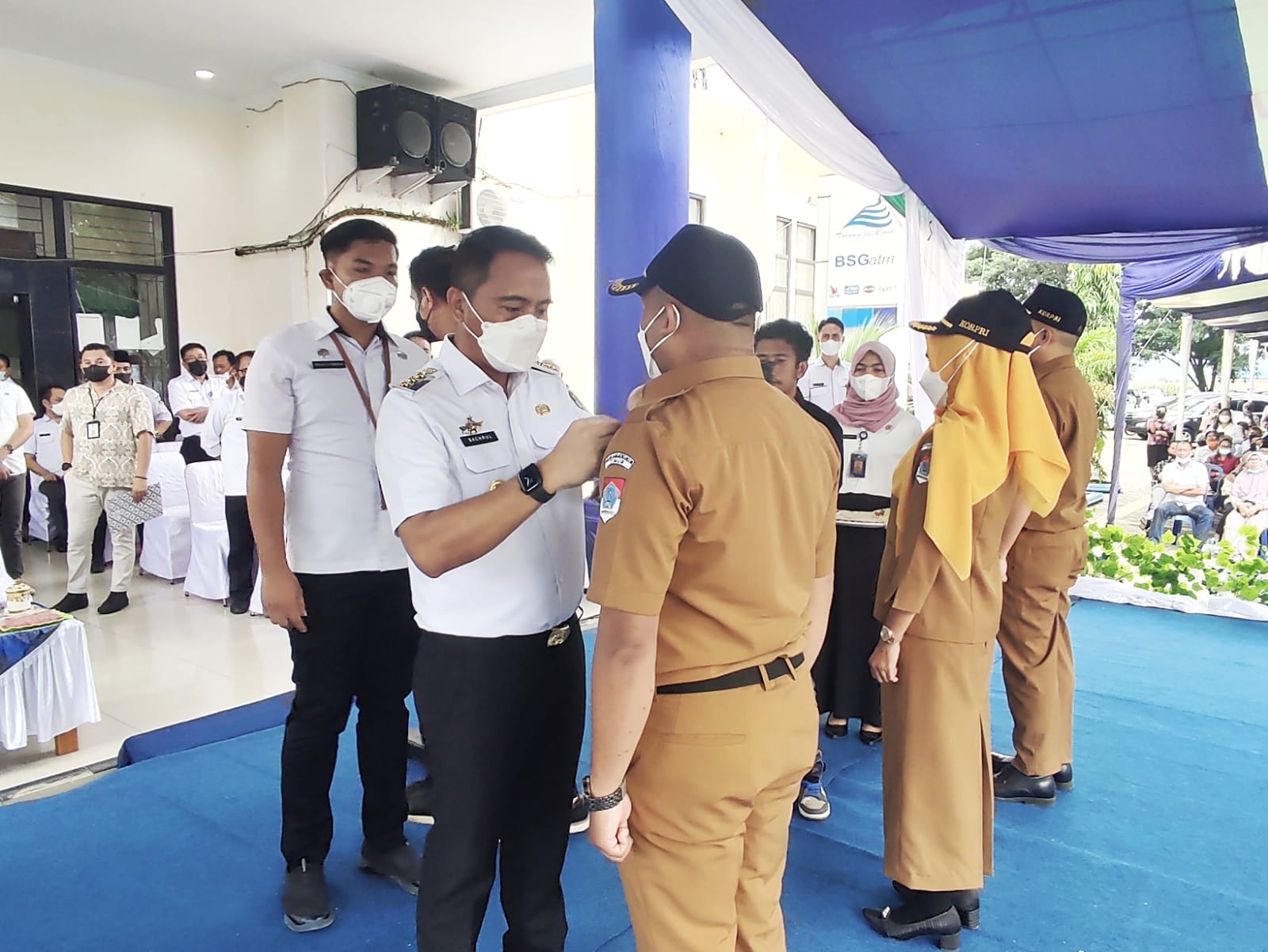 Bupati Sachrul Serahkan SK Pengangkatan CPNS dan PPPK Guru Tahun 2021