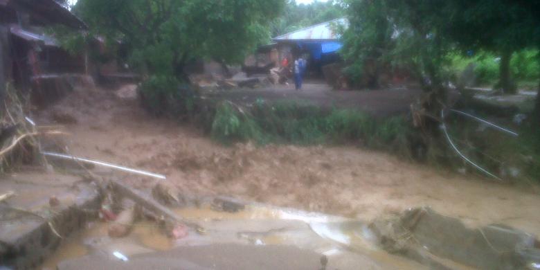 Satu Desa Rusak Parah Diterjang Banjir Bandang