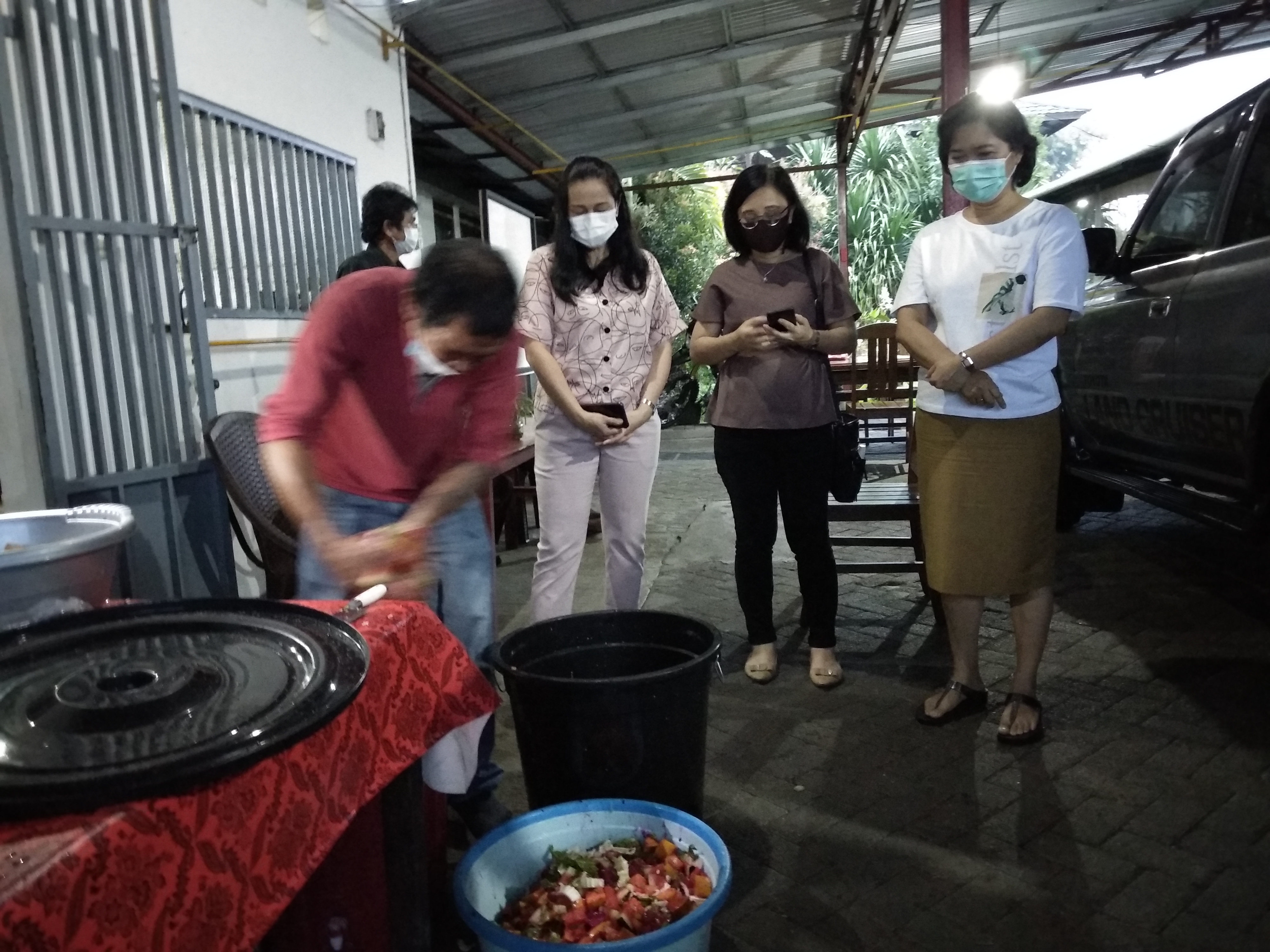 Hadapi Persoalan Sampah, TP PKK Tomohon Dorong Program Cairan Sejuta Manfaat