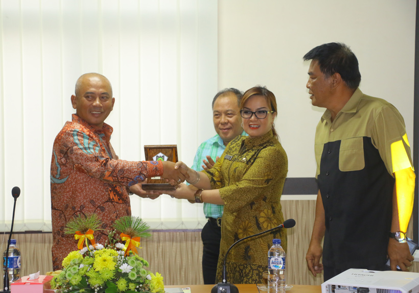 Wali Kota Bekasi Kagumi Kerukunan Beragama di Tomohon