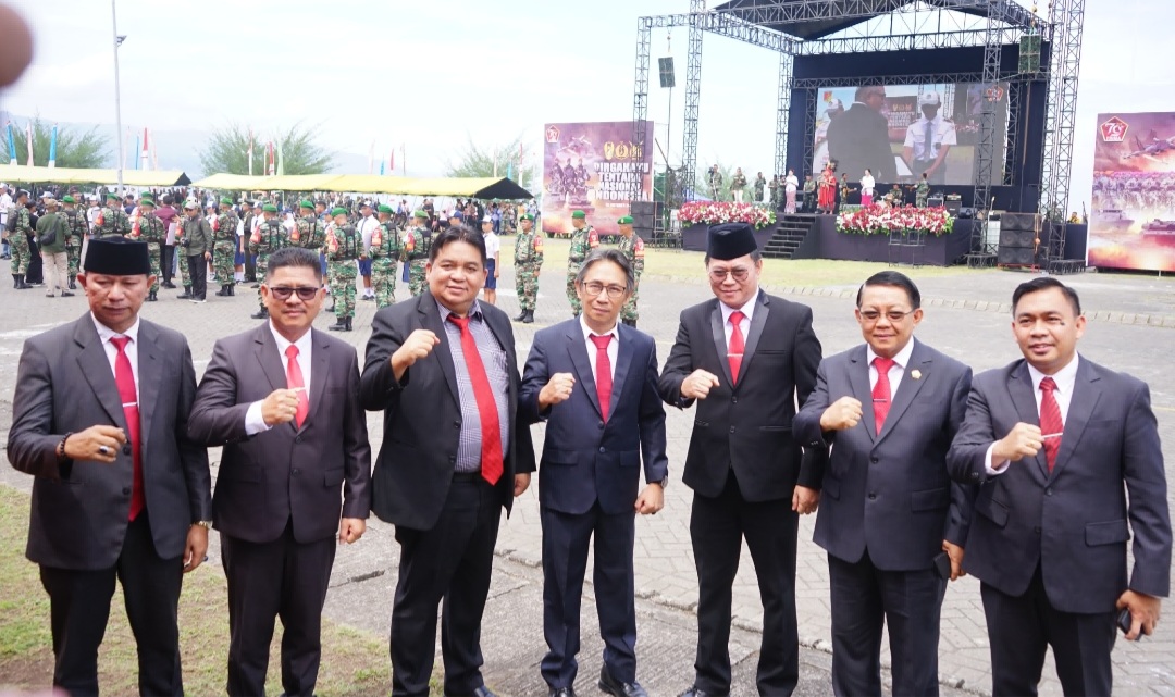 Penjabat Bupati Noudy Tendean Hadiri Upacara HUT TNI ke-79 di Manado