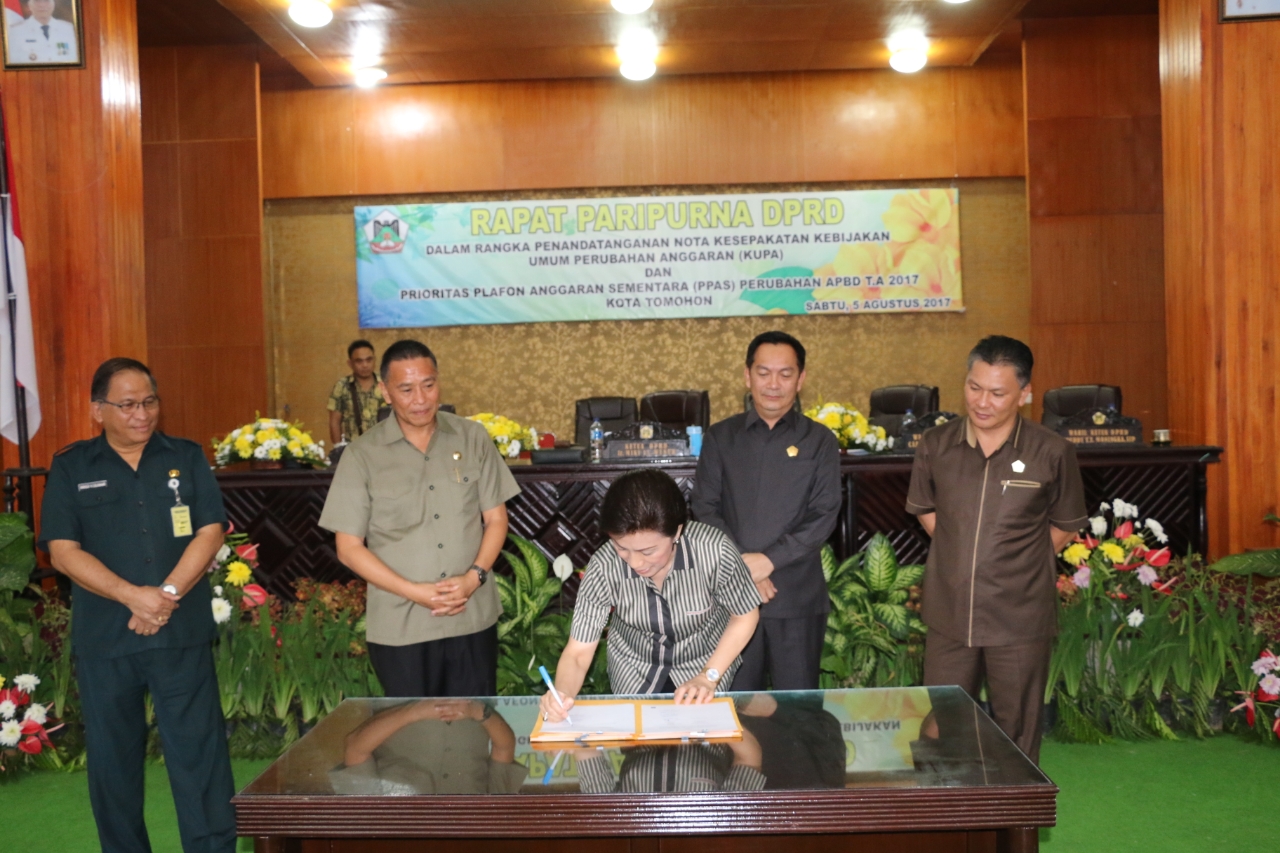 KUPA dan PPASP APBD Tomohon 2017 Ditandatangani