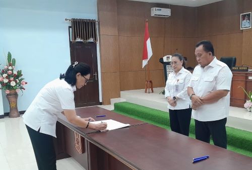 Pejabat Pemkab Minahasa Tandatangani Pakta Integritas