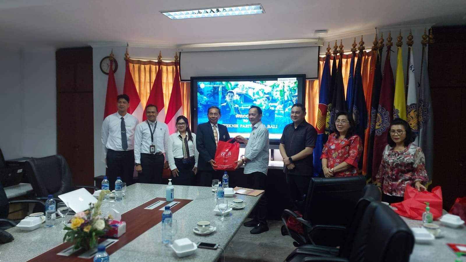 Pemkot Tomohon dan Poltekpar Bali Bergandengan Kembangkan SDM Pariwisata 