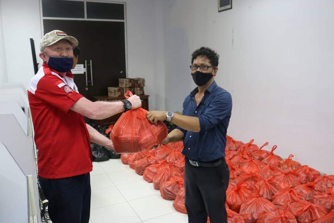 151 Mahasiswa IAKN Manado Terima Bantuan dari Pemkab Minahasa