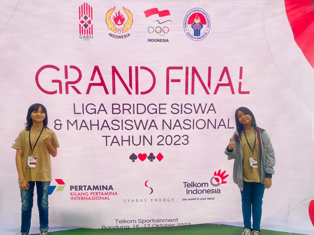 Pelajar SD Asal Sulut Juavinca/Angel Raih Juara Pertama Lomba Bridge di Bandung