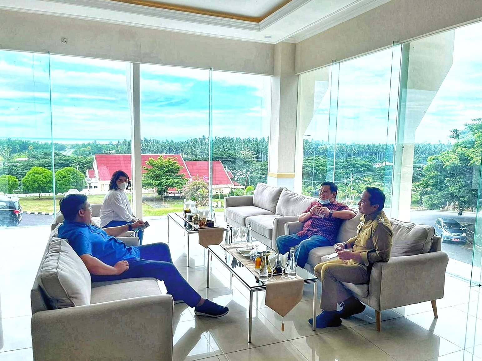 Bupati Boltim dan Wabup Minut Bahas Pengembangan Sektor Pariwisata